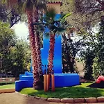 Casa Con Jardin A 30 Metros De La Playa. At. *