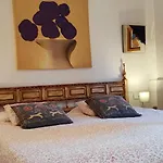 Casa Con Jardin A 30 Metros De La Playa. At. Casa vacanze *