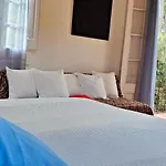 Casa Con Jardin A 30 Metros De La Playa. At. *