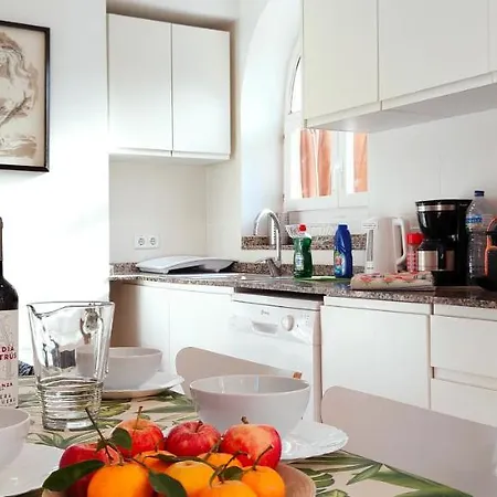 Casa Con Jardin A 30 Metros De La Playa. At. *